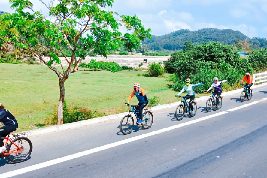 Hainan Island Cycling Tour