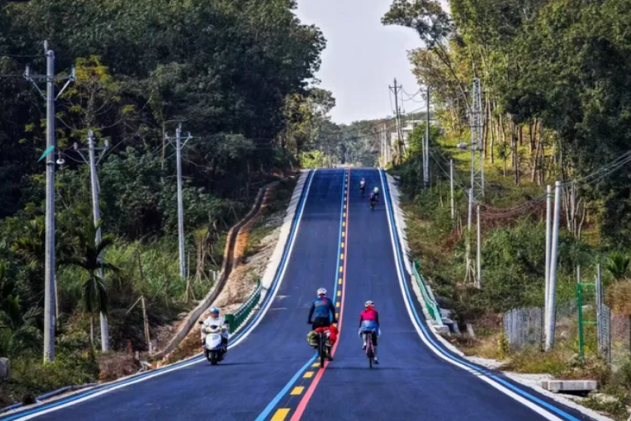 7-Day Hainan Rainforest Mountain Cycling Tour | Central Hainan Highlands Challenge