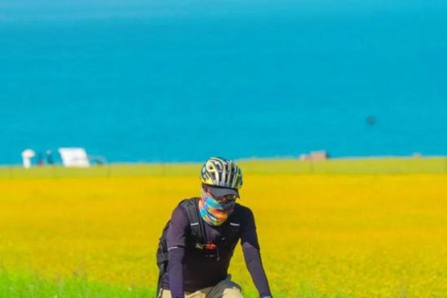 Qinghai Lake Cycling Loop: Ride Around China’s Largest Saltwater Lake